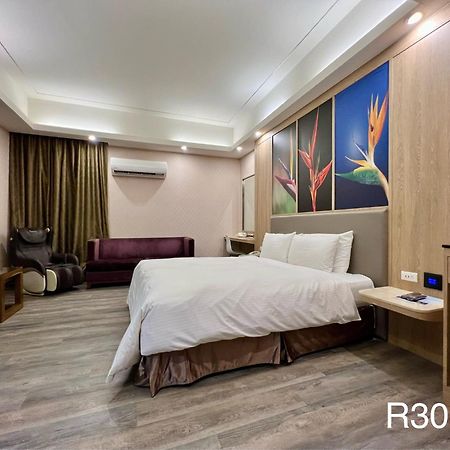 Cigar Motel Tainan Bagian luar foto