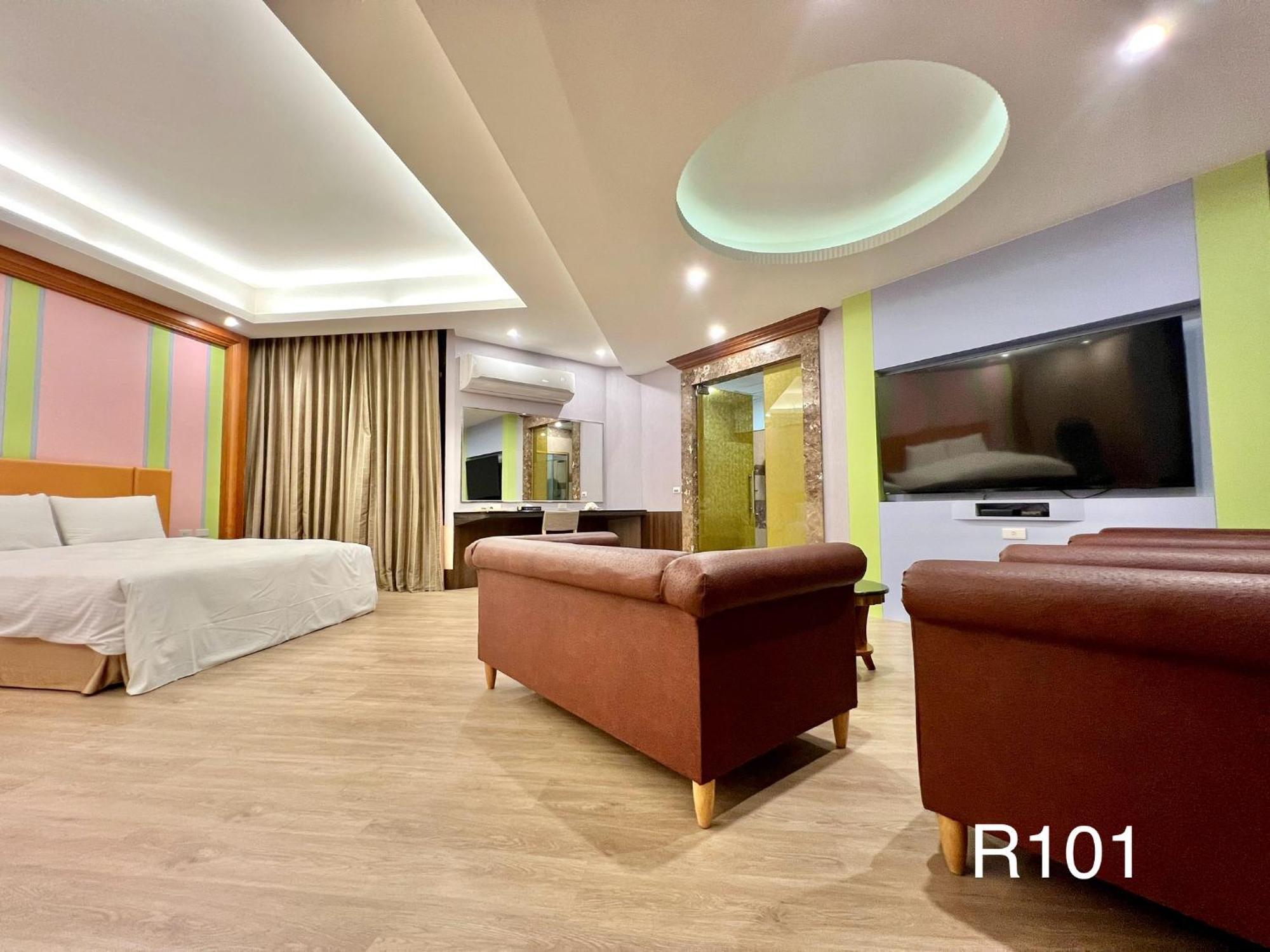 Cigar Motel Tainan Bagian luar foto
