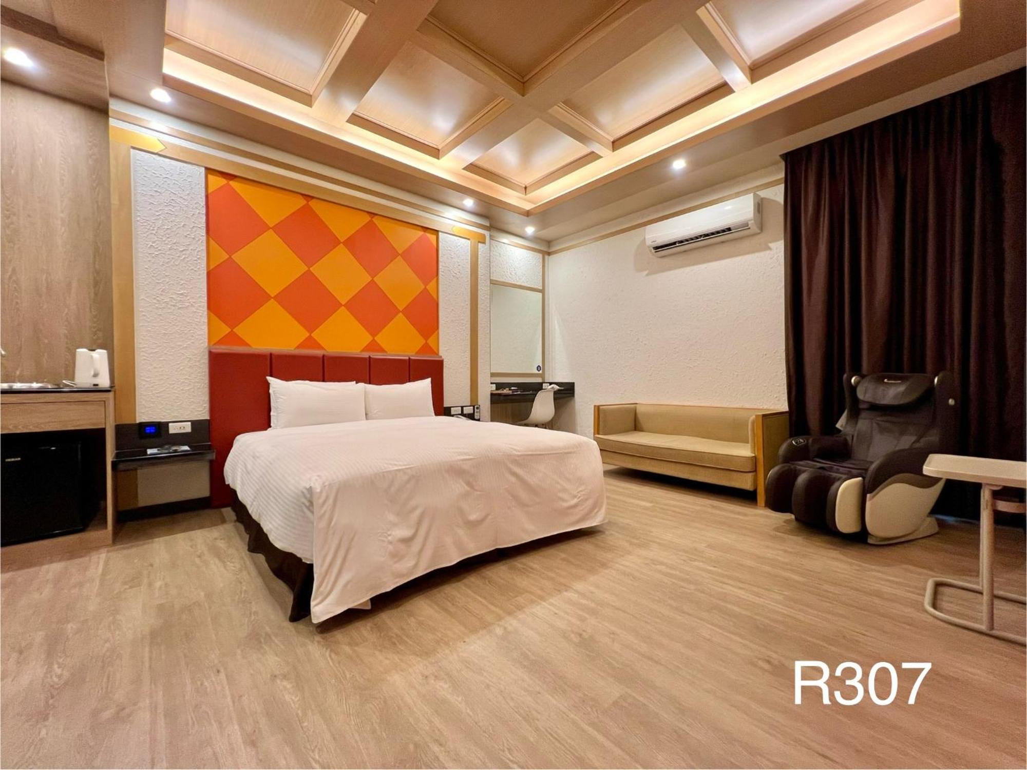 Cigar Motel Tainan Bagian luar foto